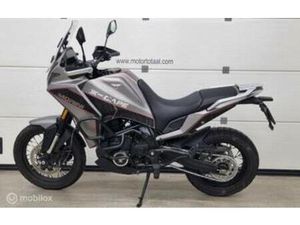 MOTO MORINI X-CAPE NIEUWSTAAT! ARROW UITLAAT! — MOTOREN | OVERIGE MERKEN — MARKTPLAATS
