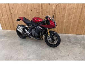 TRIUMPH SPEED TRIPLE 2023