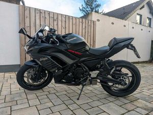 KAWASAKI NINJA 650 (2025ER MODEL BLACK) EZ 04/25