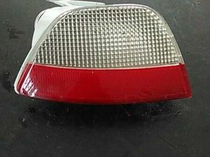 FAROLIM DIREITO FORD FOCUS I (DAW, DBW) LUSTOSA E BARROSAS (SANTO ESTÊVÃO)