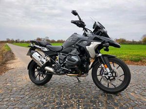 BMW R1250 GS TRIPLE BLACK K50 MODELL 21 UNFALLFREI ALLE PAKETE