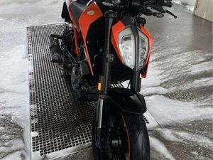 KTM 125 DUKE SPORTIVO ARANCIONE