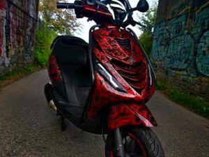 PIAGGIO ZIP 2019. CUSTOM KAPPEN. — SCOOTERS | YAMAHA — MARKTPLAATS