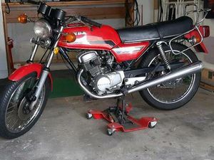 HONDA CB 125 T – BAUJAHR 1977 – MIT VIELEN ERSATZTEILEN
