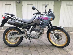 RARITÄT - HONDA NX 650 DOMINATOR RD08 MIT NUR 9705 KM