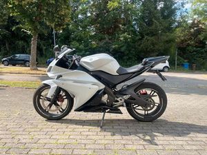 YAMAHA YZF-R125
