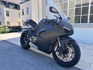 V4 VOLL CARBON VERKLEIDUNG