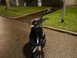 PIAGGIO ZIP 50CC 4TAKT — SCOOTERS | PIAGGIO — MARKTPLAATS