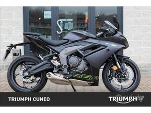 TRIUMPH DAYTONA 660 ABS