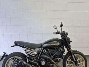 DUCATI SCRAMBLER FULL THROTTLE STURZBÜGEL, TANKPAD