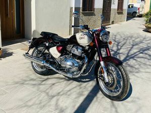 ROYAL ENFIELD CLASSIC 650