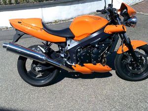 TRIUMPH SPEED FOUR SEHR SELTEN UND MIT SEHR WENIG KM