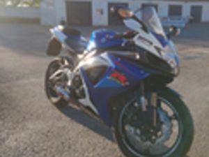 GSXR 750 K7