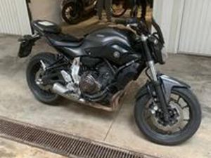 YAMAHA MT 07 2015
