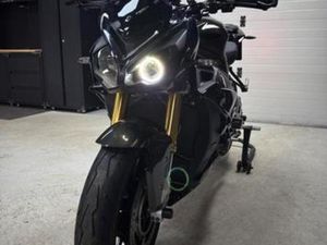 CUSTOM BMW S1000R - AKRAPOVIC, CARBON, VOL OPTIES! — MOTOREN | BMW — MARKTPLAATS