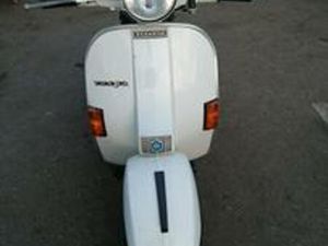 VESPA PX200E