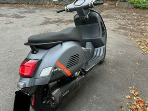 VESPA GTS 300 SUPERSPORT AKRAPOVIC GARANTIE