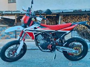 MOTO FANTIC MOTARD 125 CC 4T