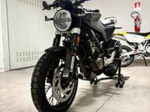 HUSQVARNA SVARTPILEN 125