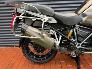 BMW R 1250 GS ADVENTURE EXCLUSIVE AKRAPOVICE