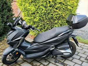 HONDA FORZA 350 ABS WENIG KILOMETER