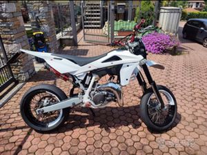 HUSQVARNA SM 125 2010