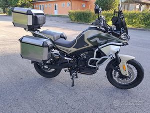 CF MOTO 800 MT LIMITED