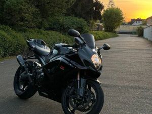SUZUKI GSX-R1000 K7/K8