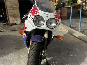 HONDA CBR 900 HONDA CBR 900 FIREBLADE RR SC28