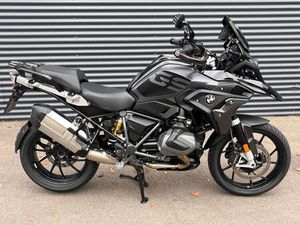 BMW R 1250 GS TRIPLE BLACK * 1.HAND*TIEFER* 4 PAKETE