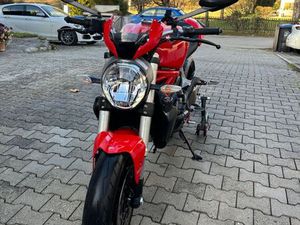 DUCATI MONSTER 821