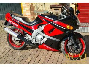 ② KAWASAKI ZZ-R 600