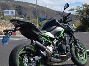 KAWASAKI - Z900