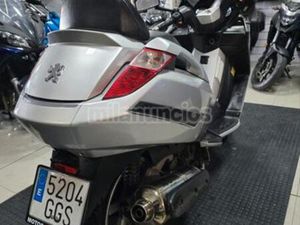 PEUGEOT - SATELIS 400 EXECUTIVE