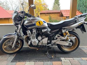 YAMAHA XJR 1300
