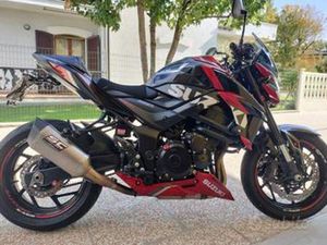 SUZUKI GSX S 750