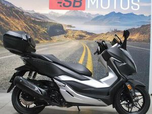 ② HONDA FORZA 300 NSS 300 (ANNÉE DE CONSTRUCTION 2021)