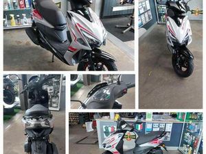 ② GTS SIROCCO MAT ZWART NIEUWE SCOOTER A/B KLASSE