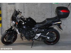 YAMAHA FZ6