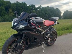 YAMAHA R6