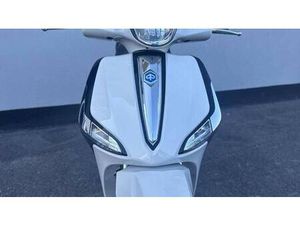 VENDO PIAGGIO LIBERTY 50 3V (2021 - 24) USATA A GROTTAMINARDA (CODICE 9878105) - MOTO.IT