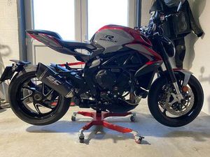 ② MV AGUSTA BRUTALE 800RR