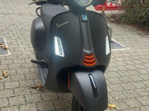 ② VESPA GTS 125 CC SUPER SANS CLÉ