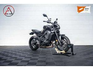 YAMAHA MT-09