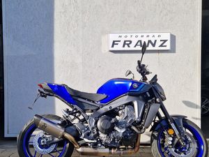 YAMAHA MT-09