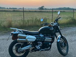 TRIUMPH SCRAMBLER 1200 XC