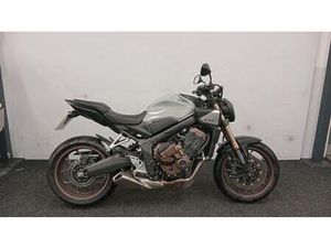 HONDA CB650R ** LOW MILEAGE - E CLUTCH - TAIL TIDY **