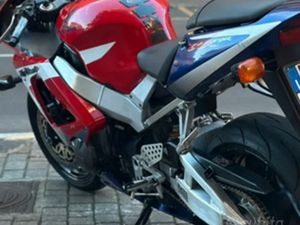 HONDA CBR 929 2002