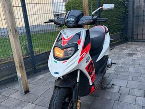 APRILIA SR 50 MOTARD