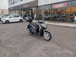 VENDO HONDA SH 150I (2020 - 23) USATA A CARESANABLOT (CODICE 9878045) - MOTO.IT